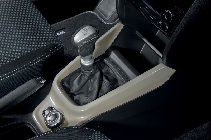 Centre Gear Shift AWD Surround - Ivory
